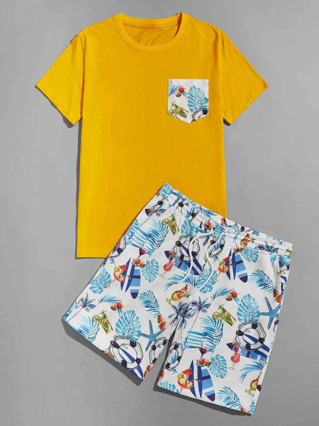 Men Round Neck Graphic Print Tee & Drawstring Waist Shorts